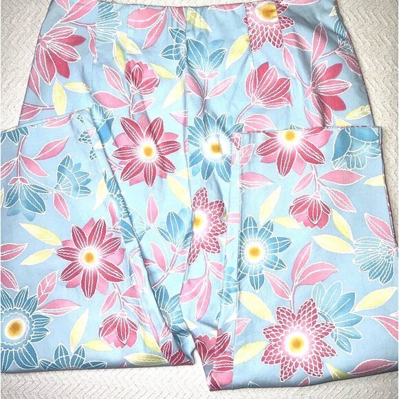 Talbots Womens Floral Capris Style 10 Stretch NEW -Side Zip MSRP $79 - Picture 2 of 4